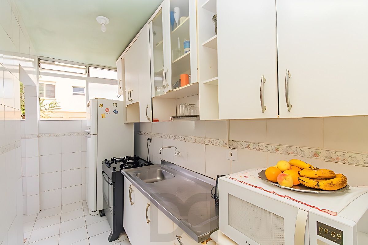 Vende-se apartamento com 3 quartos com closet - Petrópolis — foto 5