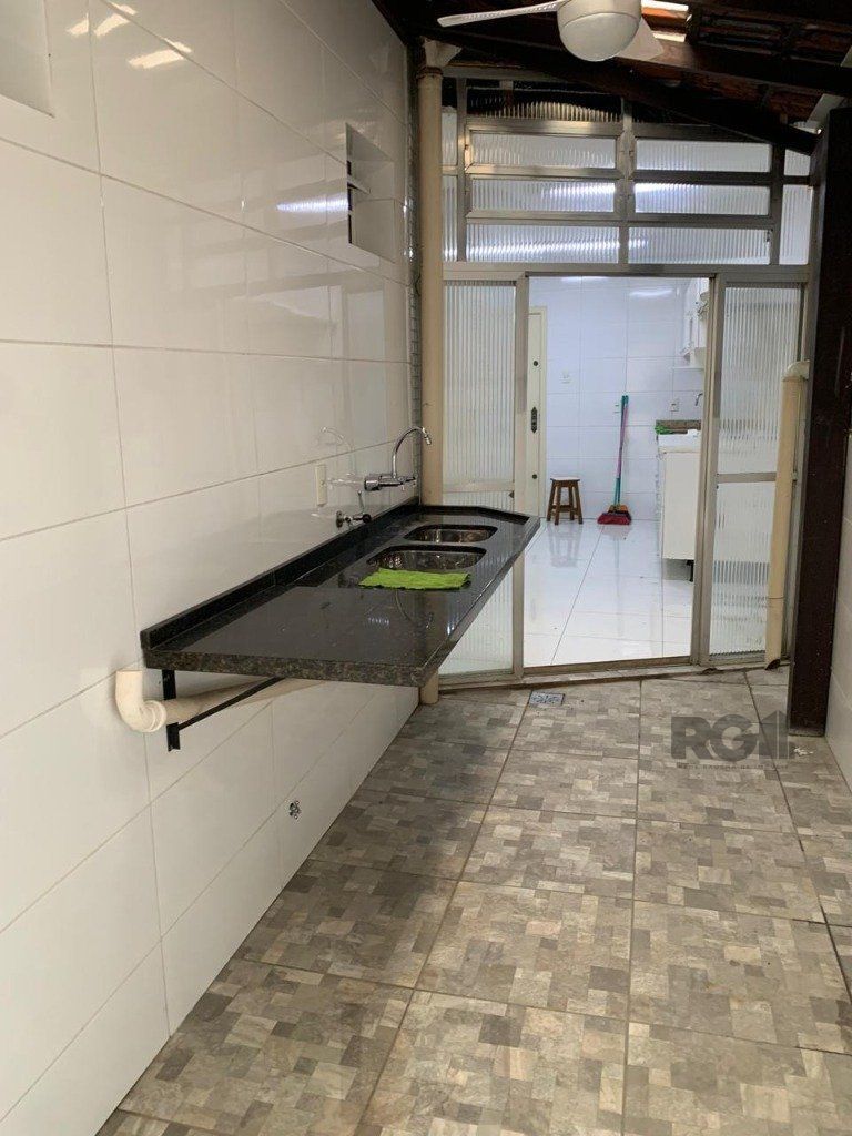 Vende-se belíssimo apartamento 3 suítes, de frente, próximo ao Parcão, reformado e com pátio - 194m² - Auxiliadora — foto 12