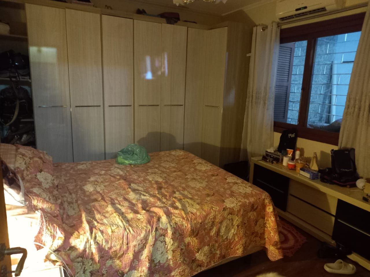 Excelente casa localzada ma Rua Santo Camaratto com 4 D e 1 suite — foto 15