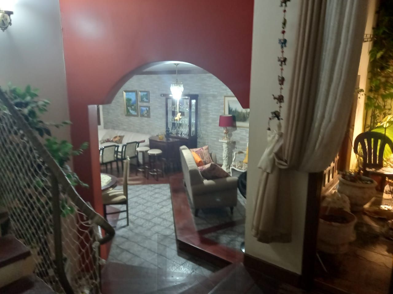 Excelente casa localzada ma Rua Santo Camaratto com 4 D e 1 suite — foto 3