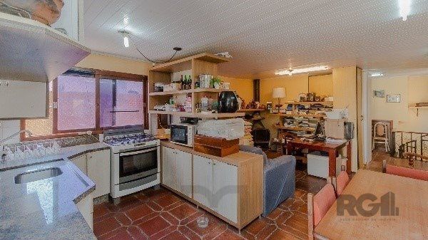 Vende-se excelente cobertura 2 quartos com suíte, 3 vagas de garagem com 156m² no Petrópolis — foto 9