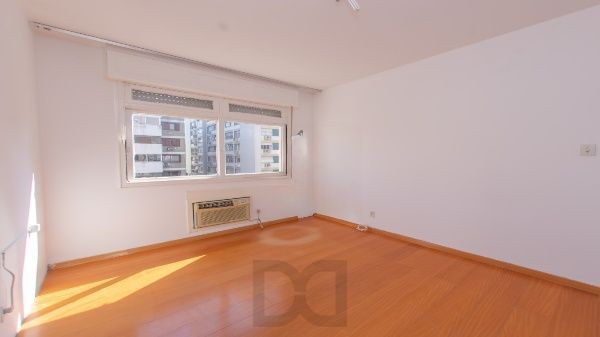 Vende-se apartamento com 3 quartos (1 suíte), 97 m² e 1 vaga – Bom Fim — foto 12