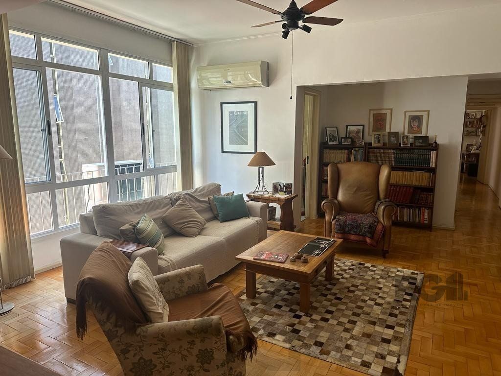 Apartamento 3 dormitórios, 1 suíte, 1 vaga - 110,58m² no Bairro Floresta — foto 2