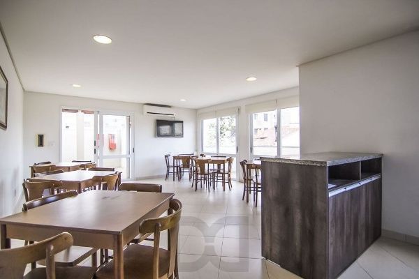 Vende-se apartamento com 2 quartos (1 suíte), 74m² e 2 vagas – Petrópolis — foto 29