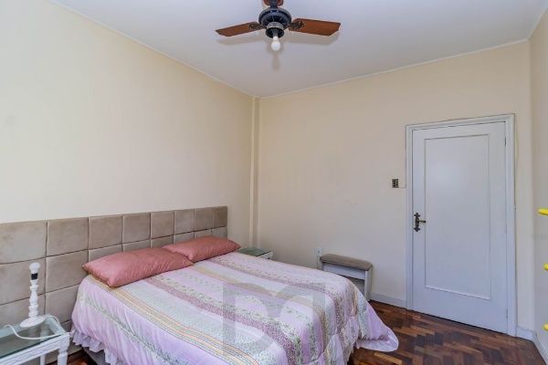 Vende-se apartamento com 2 quartos, sacada e 1 vaga – 113 m² – Moinhos de Vento — foto 22