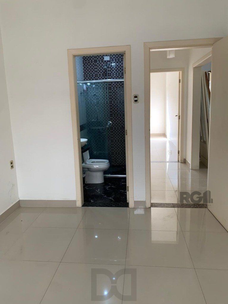 Vende-se belíssimo apartamento 3 suítes, de frente, próximo ao Parcão, reformado e com pátio - 194m² - Auxiliadora — foto 6
