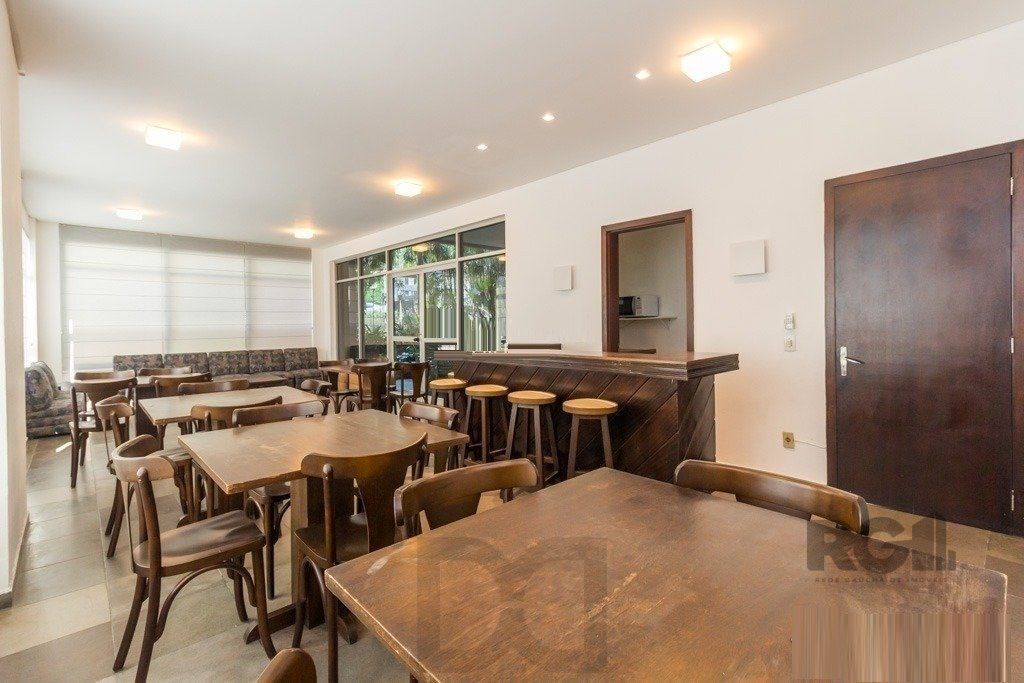 Vende-se amplo apartamento 3 quartos c/ suíte, 2 vagas, living com sacada e vista - 139m² - Auxiliadora — foto 31