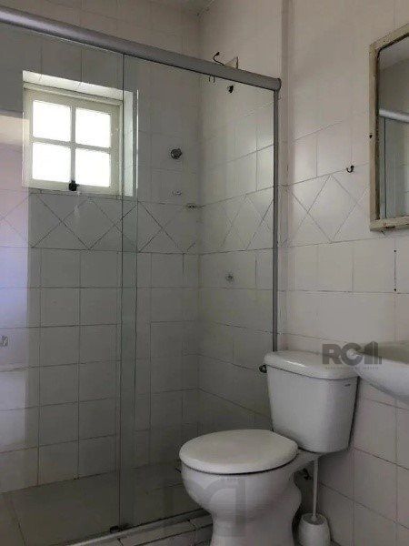 Vende-se casa estilo sobrad, no formado de 2 residencias independentes, 4 quartos com 1 suíte e 2 vagas - 208m² - Vila Ipiranga — foto 20