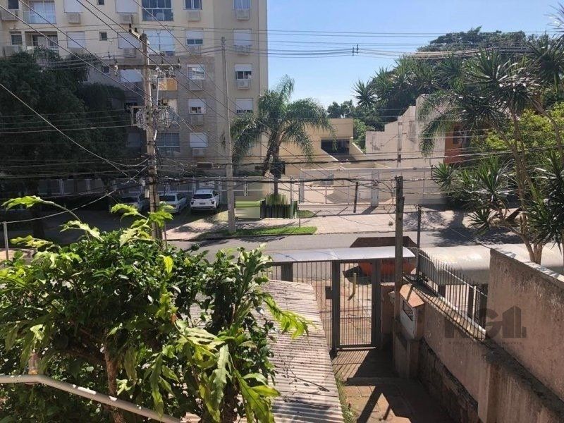 Terreno amplo com 8,80m²x63,50m² de área total, excelente localização no Bairro Petrópolis — foto 10