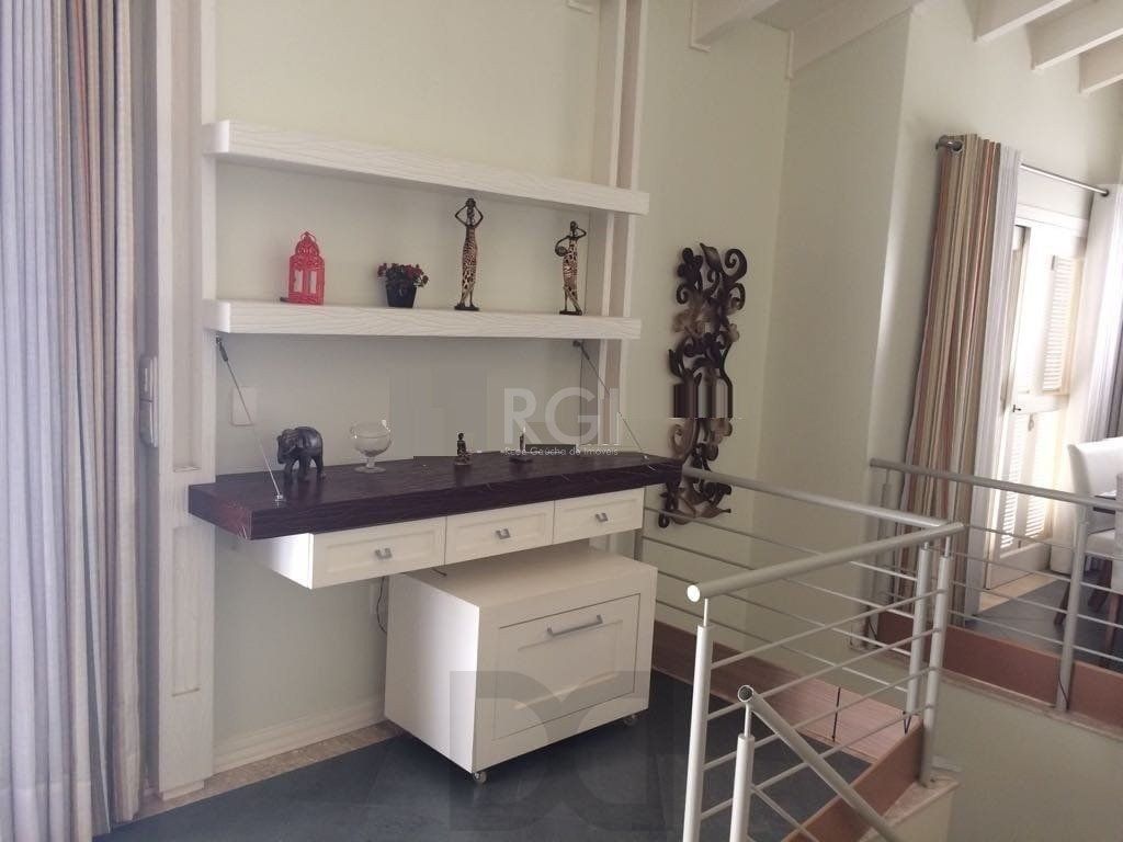 Cobertura para Venda - 248m², 3 dormitórios, sendo 1 suites, 2 vagas - Mont Serrat — foto 7