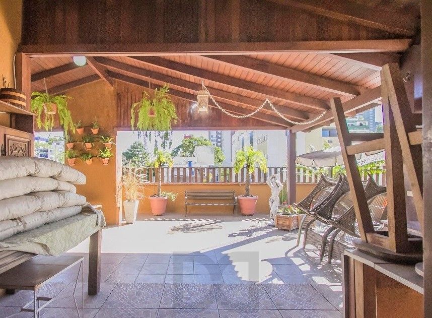 Vende-se cobertura com 3 quartos (1 suíte), 315 m², 2 vagas - Bela Vista — foto 3