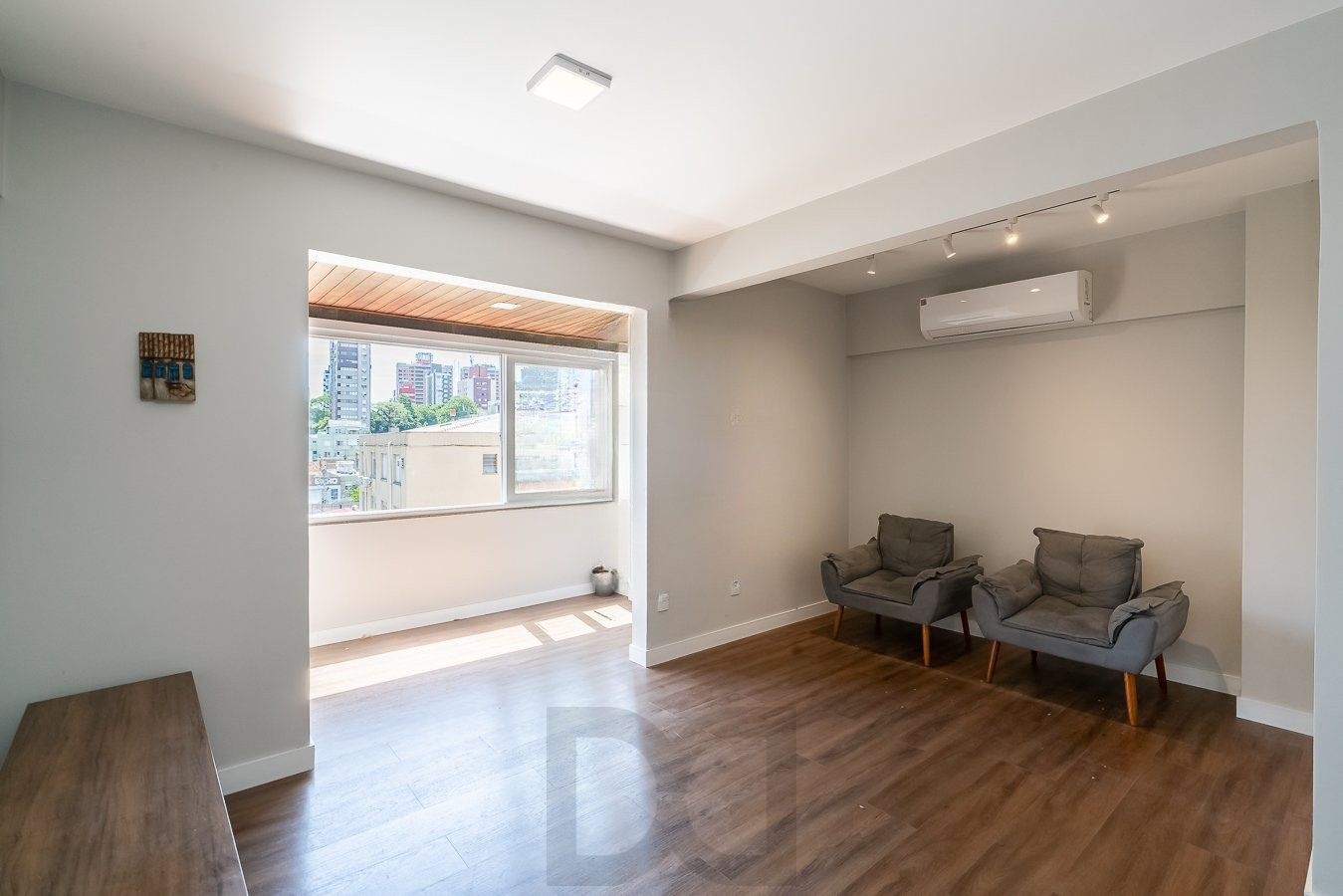 Apartamento 2 dormitórios com suíte à venda próximo a Encol — foto 2