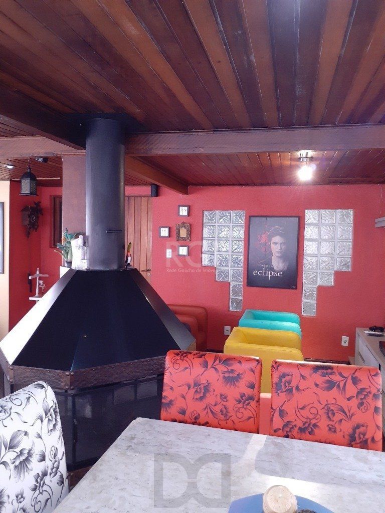 Casa 3 dormitórios, 2 suítes, 4 vagas, 257,52 m² de área privativa, no Bairro Ipanema — foto 4