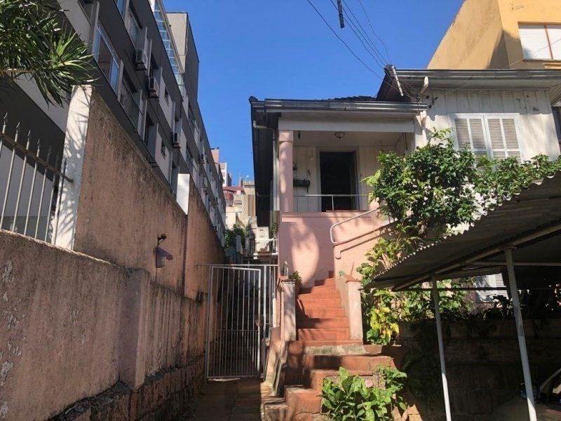 Terreno amplo com 8,80m²x63,50m² de área total, excelente localização no Bairro Petrópolis — foto 3