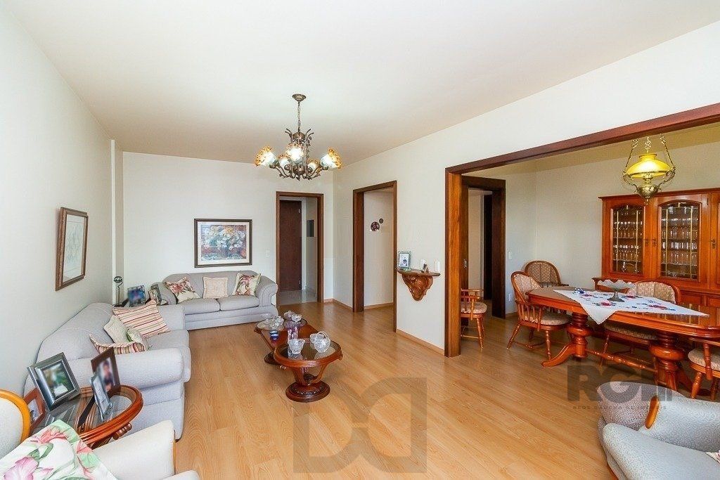 Vende-se amplo apartamento 3 quartos c/ suíte, 2 vagas, living com sacada e vista - 139m² - Auxiliadora — foto 3