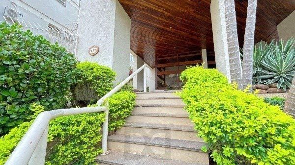 Apartamento com 3 Dormitórios, Suíte e Sacada e 1 vaga - 115m² - Petrópolis — foto 22