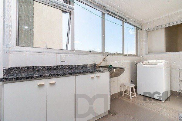 Vende-se amplo apartamento 3 quartos c/ suíte, 2 vagas, living com sacada e vista - 139m² - Auxiliadora — foto 14