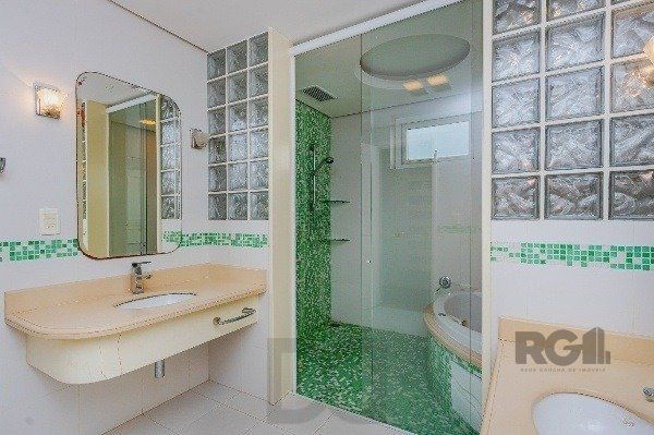 Vende-se luxuoso apartamento 3 quartos c/ suíte, dependência de empregada, gabinete, 2 vagas cobertas - 283m² - Moinhos de Vento — foto 36