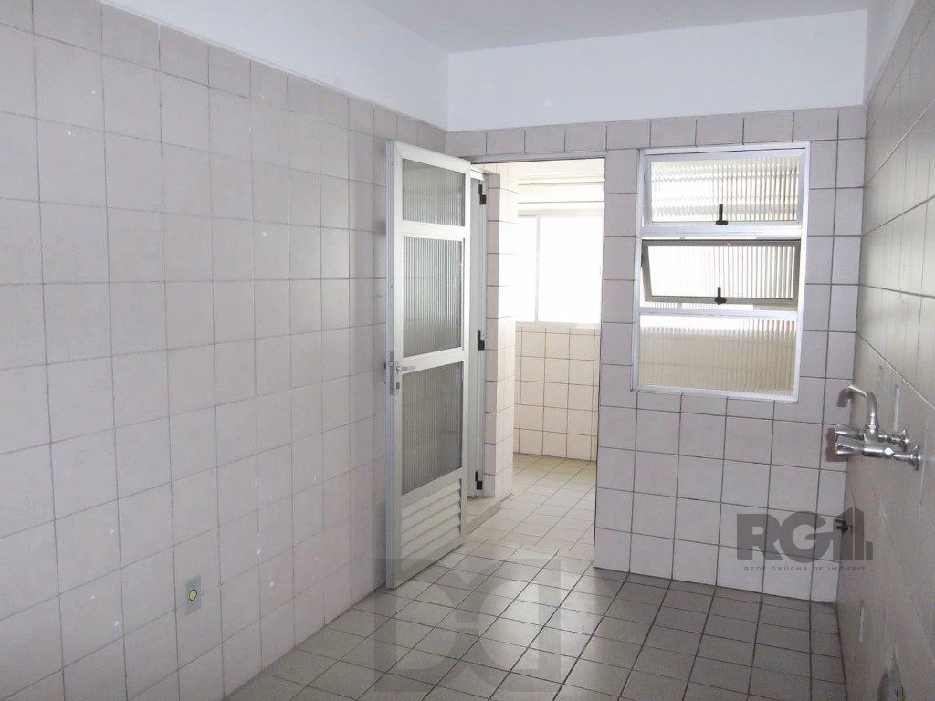 Apartamento 2 dormitórios, 1 suíte, 1 vaga - 90m² de área privativa no Bairro Mont Serrat — foto 7