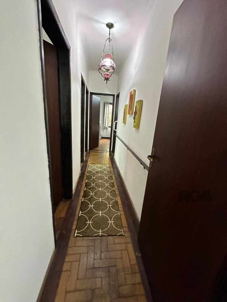 Vende-se ampla casa 3 quartos com hidro, 2 vagas, living com ladeira e salão de festas com churrasqueira - 260m² - Medianeira — foto 28