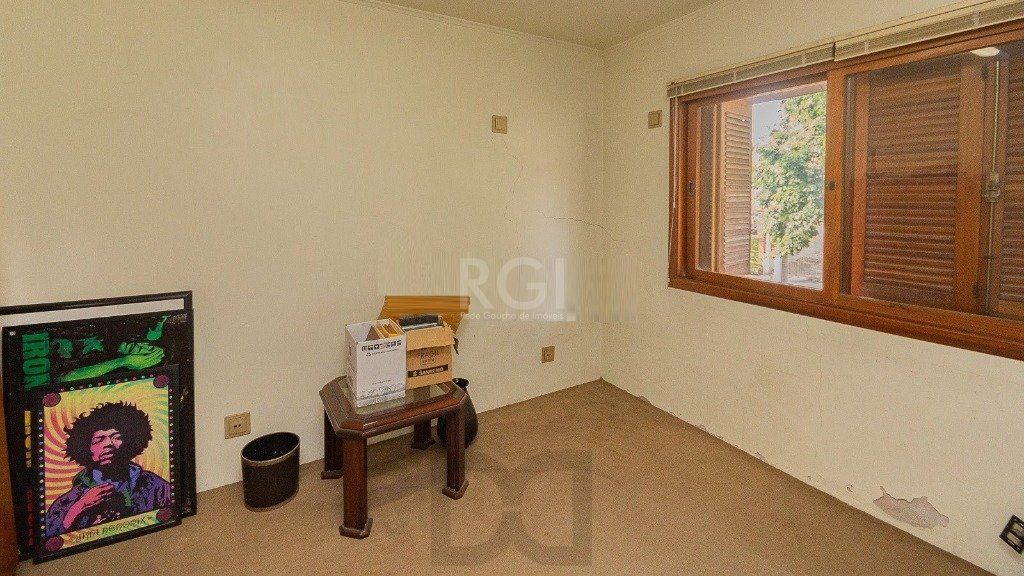 Casa para Venda - 300m², 3 dormitórios, sendo 1 suites, 4 vagas - Chácara das Pedras — foto 8