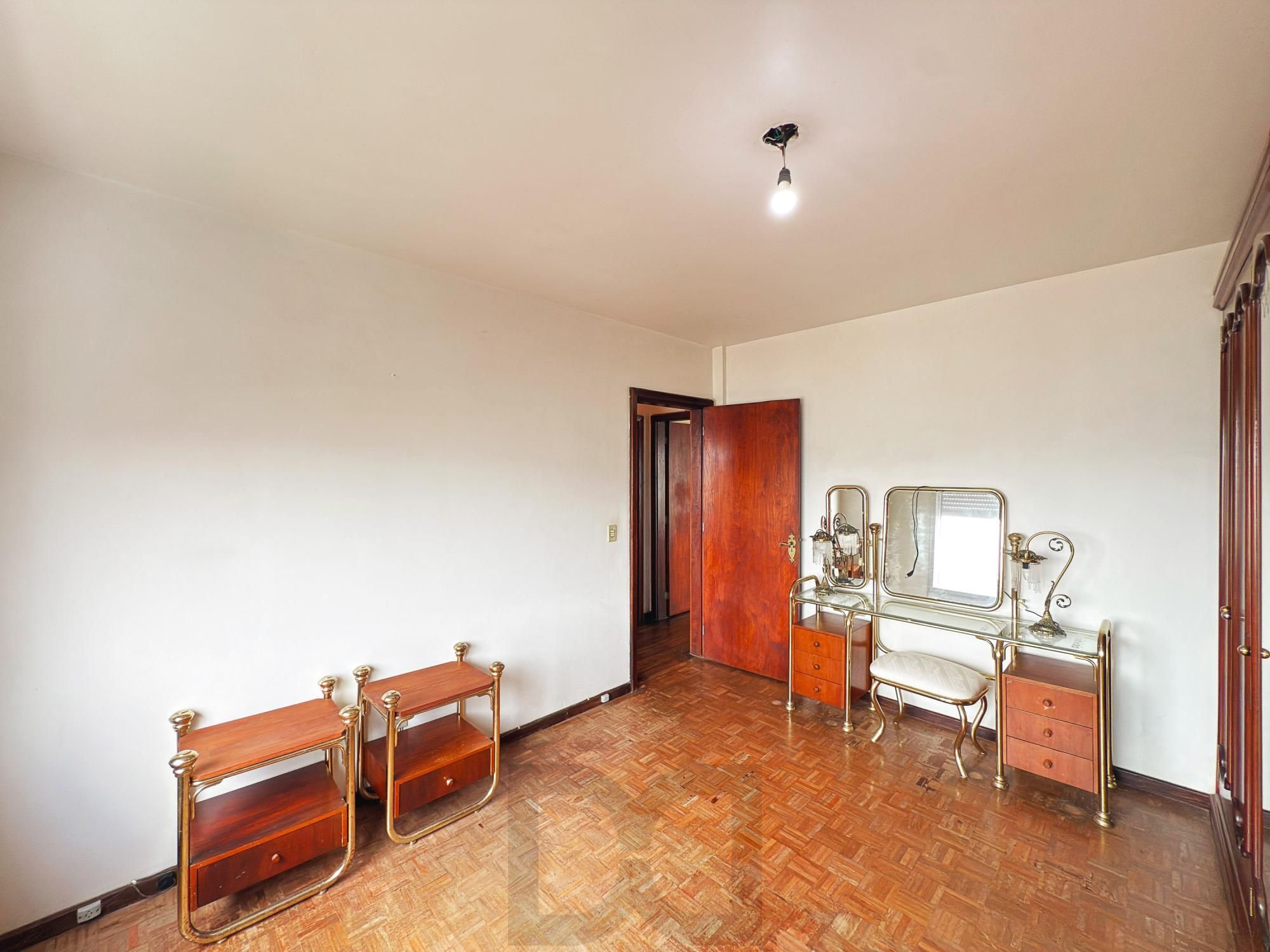 Apartamento de 3 Dormitórios localizado no bairro Petrópolis — foto 26