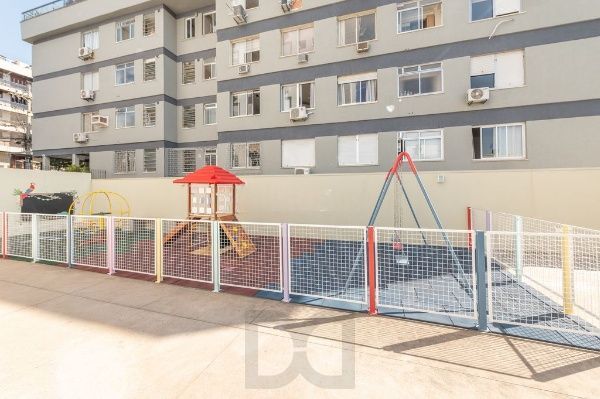 Vende-se apartamento com 2 quartos (1 suíte), 74m² e 2 vagas – Petrópolis — foto 34