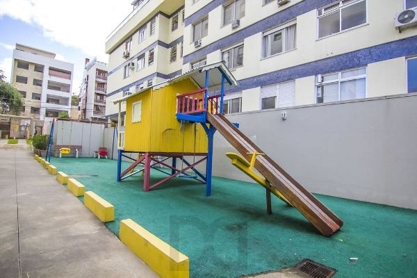 Vende-se apartamento com 2 quartos (1 suíte), 74m² e 2 vagas – Petrópolis — foto 27