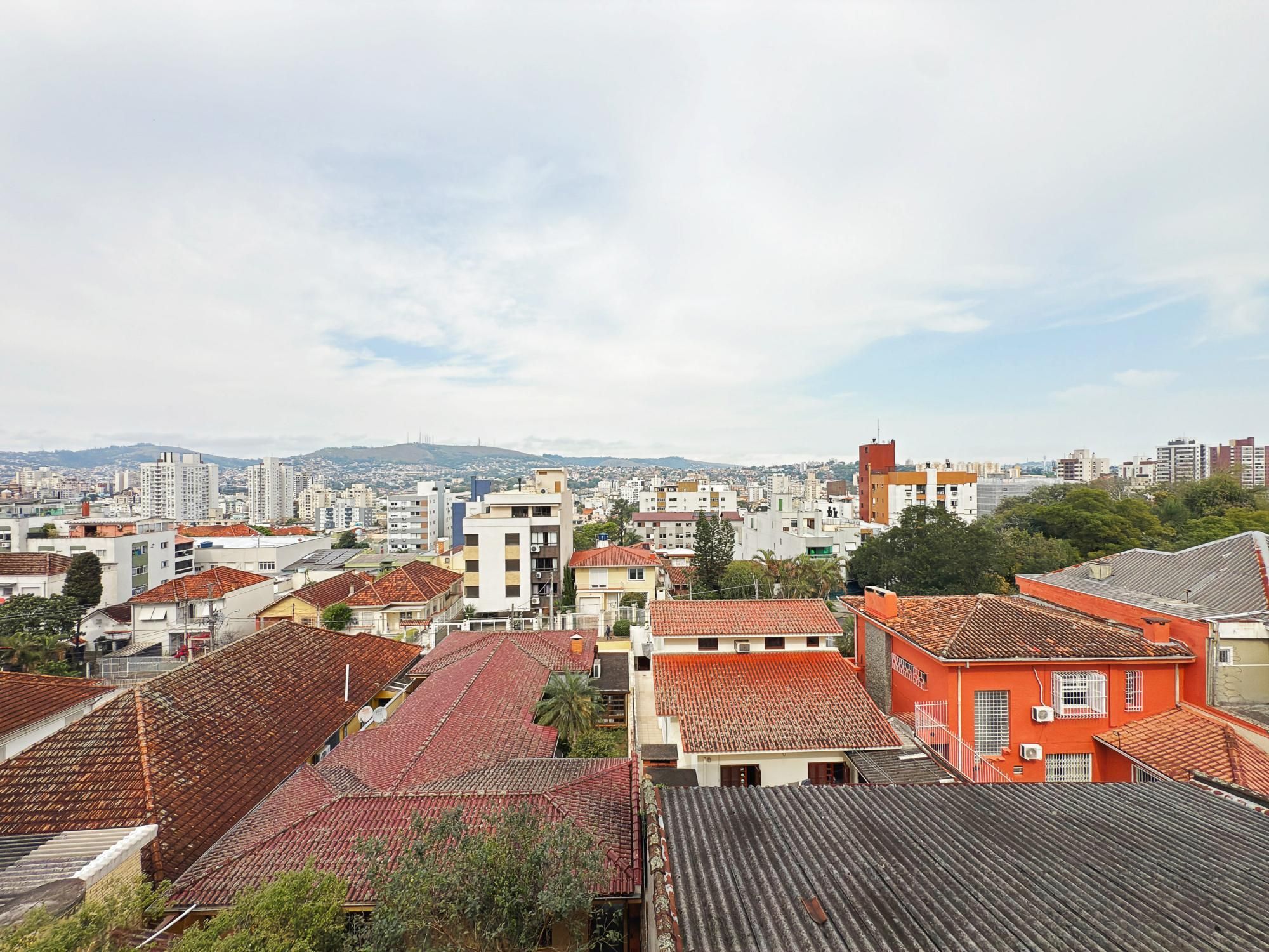 Apartamento de 3 Dormitórios localizado no bairro Petrópolis — foto 29