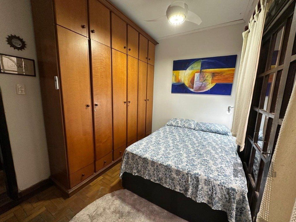 Vende-se ampla casa 3 quartos com hidro, 2 vagas, living com ladeira e salão de festas com churrasqueira - 260m² - Medianeira — foto 32