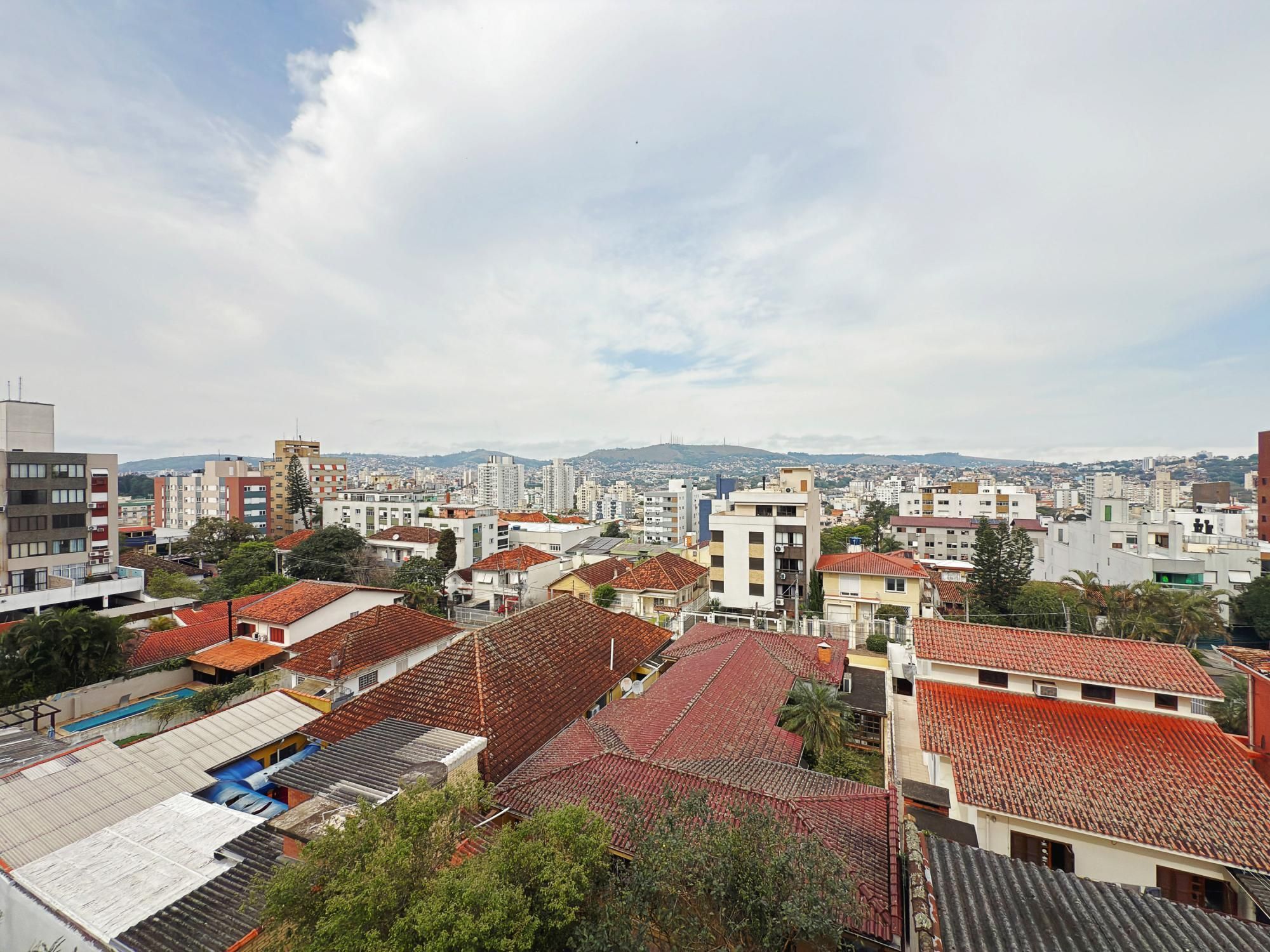 Apartamento de 3 Dormitórios localizado no bairro Petrópolis — foto 30