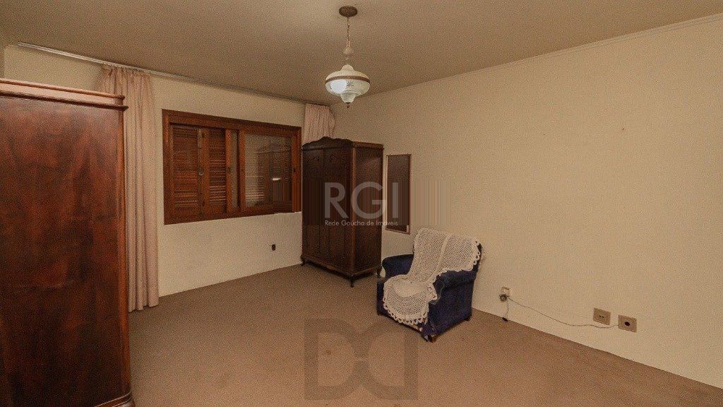 Casa para Venda - 300m², 3 dormitórios, sendo 1 suites, 4 vagas - Chácara das Pedras — foto 10