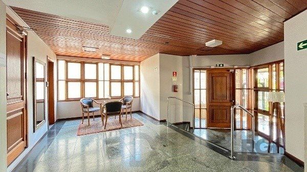 Apartamento de 200m², 4 quartos, 1 suíte e 4 vagas – Moinhos de Vento — foto 41