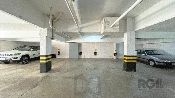 Apartamento de 200m², 4 quartos, 1 suíte e 4 vagas – Moinhos de Vento — foto 45