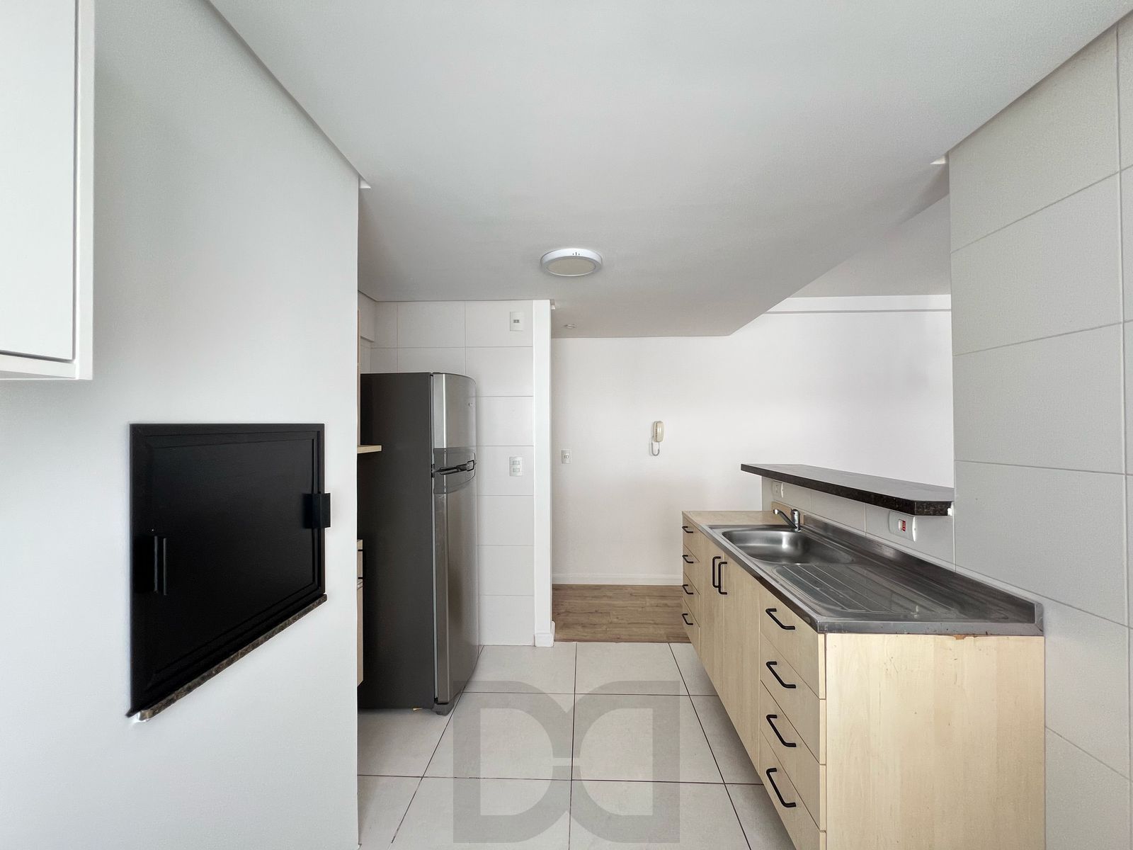 Apartamento 2 dormitórios a venda em localização privilegiada em Porto Alegre — foto 4