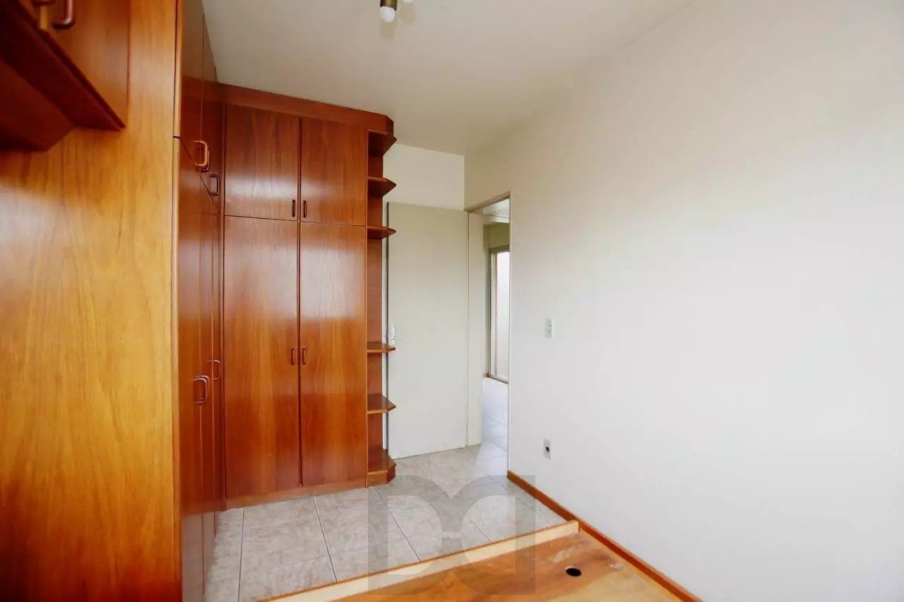 Vende-se apartamento com 2 quartos no Bairro Sarandi — foto 5