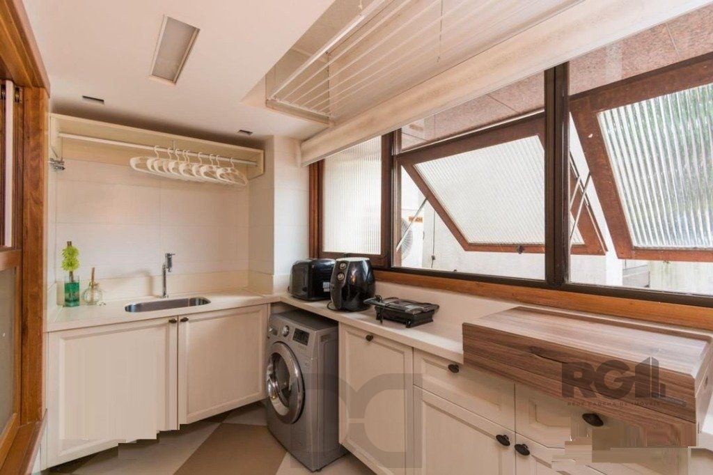 Vende-se luxuoso apartamento 3 quartos com suíte, com dependência completa, 2 vagas cobertas, próximo da Encol - 204m² - Bela Vista — foto 13