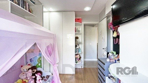 Apartamento de 2 dormitórios, 1 suíte e 1 vaga de garagem coberta e escriturada no bairro Floresta — foto 12