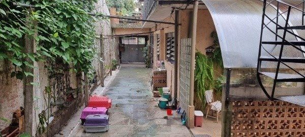 Vende-se ampla casa 6 quartos, 2 suítes, 5 vagas de garagem, churrasqueira e duas entradas individuais - 360m² - Chácara das Pedras — foto 36