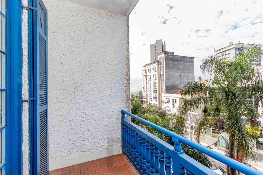 Vende-se apartamento com 2 quartos, sacada e 1 vaga – 113 m² – Moinhos de Vento — foto 3