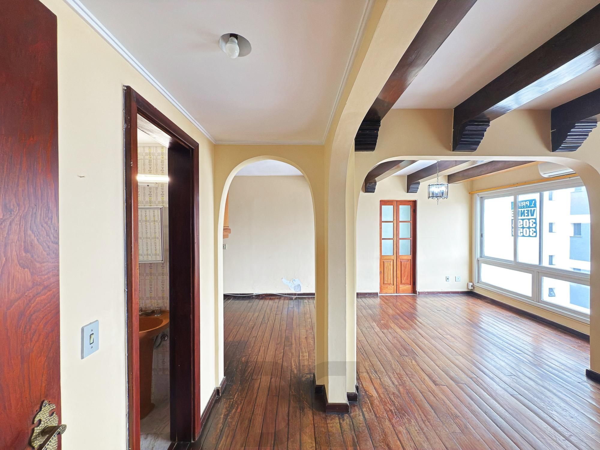 Apartamento de 3 Dormitórios localizado no bairro Petrópolis — foto 10