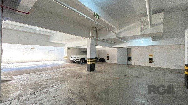 Apartamento de 200m², 4 quartos, 1 suíte e 4 vagas – Moinhos de Vento — foto 40
