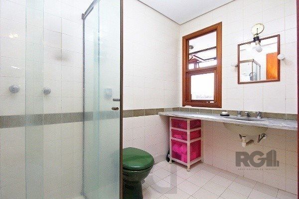 Apartamento com 3 Dormitórios, Suíte e Sacada e 1 vaga - 115m² - Petrópolis — foto 17