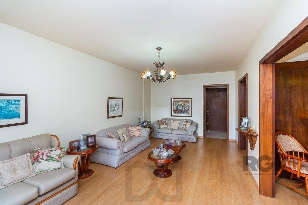 Vende-se amplo apartamento 3 quartos c/ suíte, 2 vagas, living com sacada e vista - 139m² - Auxiliadora — foto 4