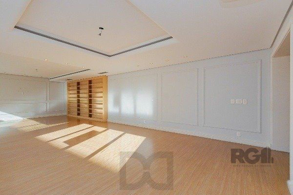 Vende-se luxuoso apartamento 3 quartos c/ suíte, dependência de empregada, gabinete, 2 vagas cobertas - 283m² - Moinhos de Vento — foto 6