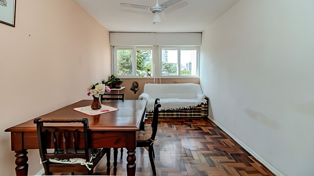 Vende-se apartamento com 3 quartos - Petrópolis — foto 1