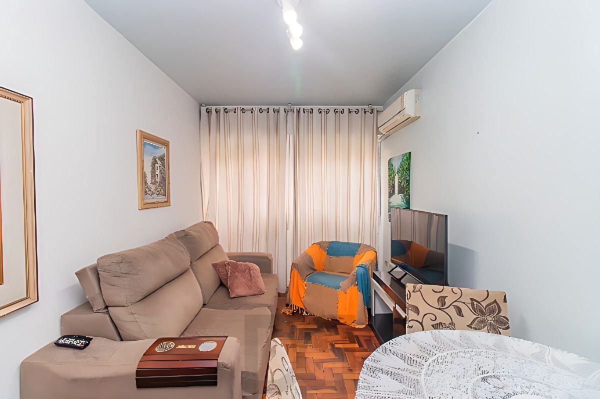 Vende-se apartamento com 3 quartos com closet - Petrópolis — foto 4