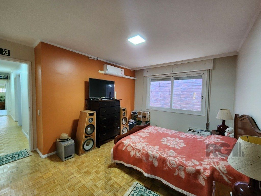 Vende-se excelente cada 3 quartos com suíte, 4 vagas, anexo comn salão de festas, podendo ser usada para fins comerciais - 255m² - Chácara das Pedras — foto 25