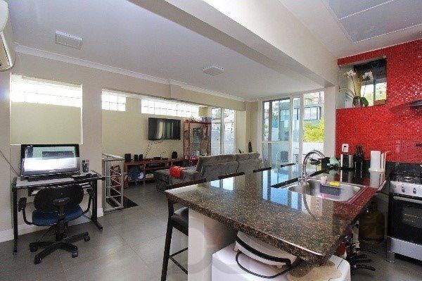 Bela cobertura 2 quartos com suíte e vaga coberta, sacada e piscina - 123m² - Bairro Petrópolis — foto 17