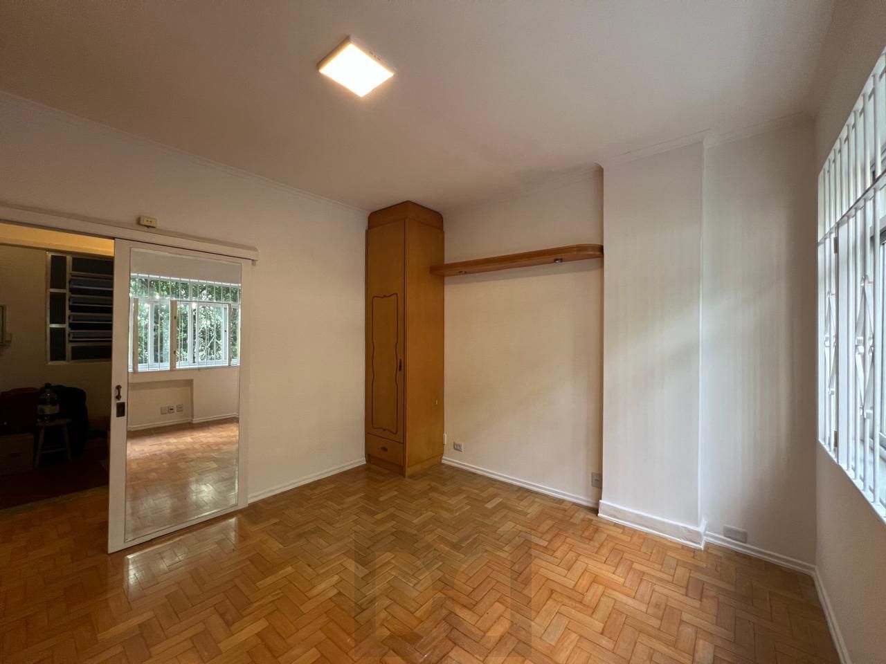 Apartamento amplo com 3 dormitórios,1 vaga, na Rua Duque de Caxias, Porto Alegre — foto 13